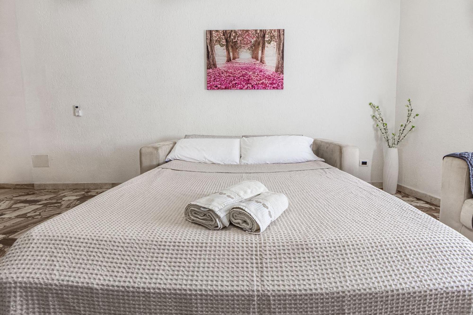Lovely Piazza Santa Maria Apartment Сассари Экстерьер фото